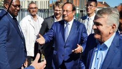 EN IMAGES – L'ancien Président François Hollande en visite à la Foire de Châlons