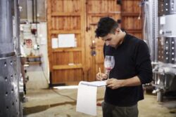 Six formations pour bifurquer dans le monde du vin